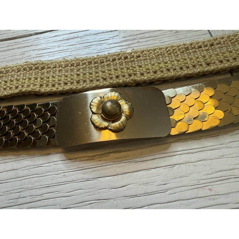 VTG 80s Gold Metal Fish Scale 26"-35" Elastic Stretch Belt Flower Buckle Boho